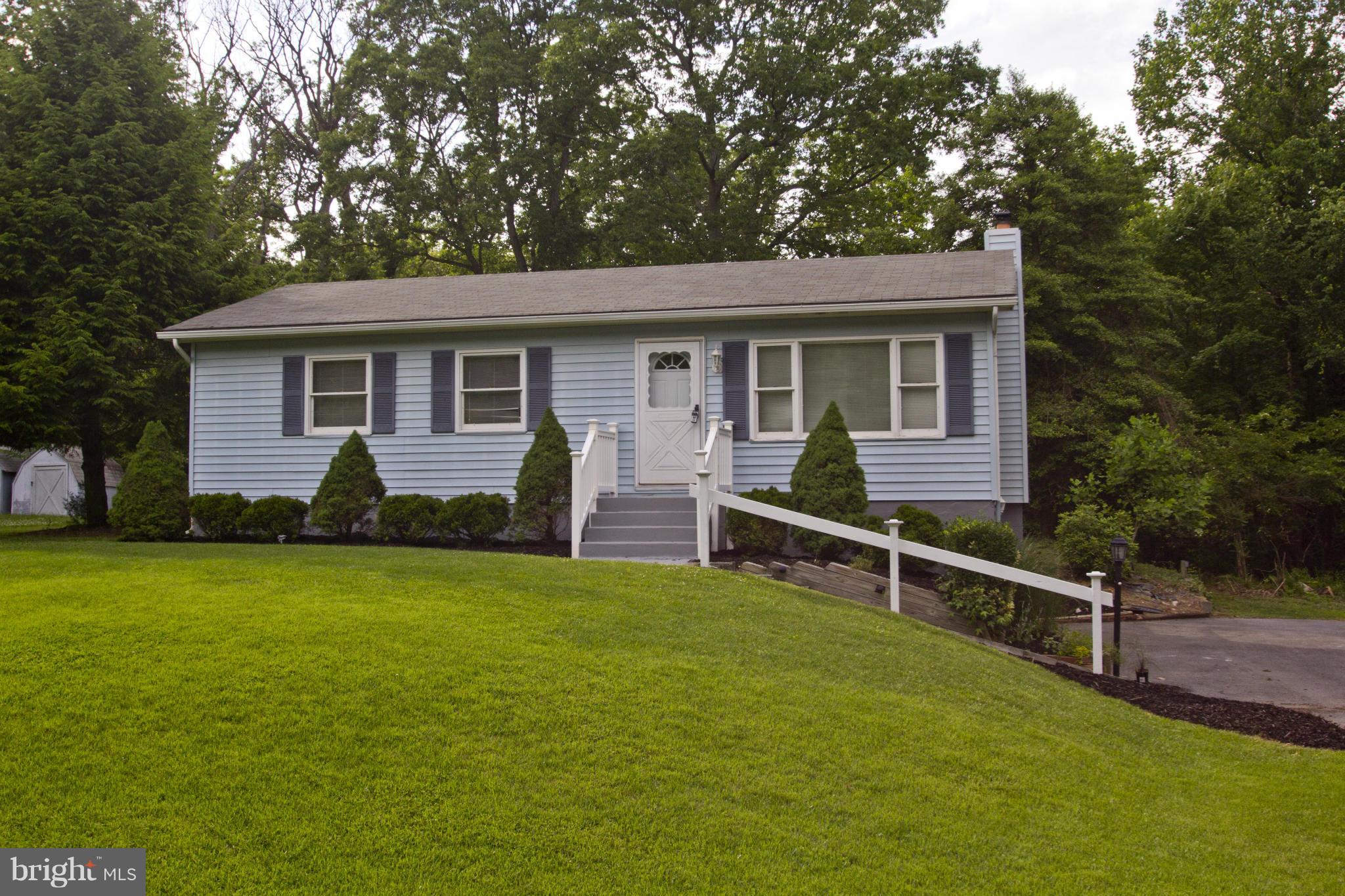 982 Shore Acres Road Arnold, MD 21012 - Photo 4 of 29 View