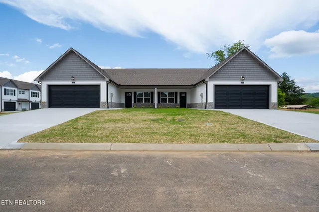 $309,900 | 7305 Anne Marie Way, Unit 48, Knoxville, TN 37921