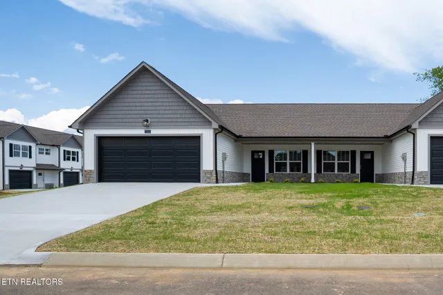 $309,900 | 7305 Anne Marie Way, Unit 48, Knoxville, TN 37921