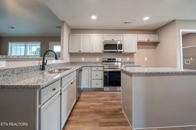 $309,900 | 7305 Anne Marie Way, Unit 48, Knoxville, TN 37921