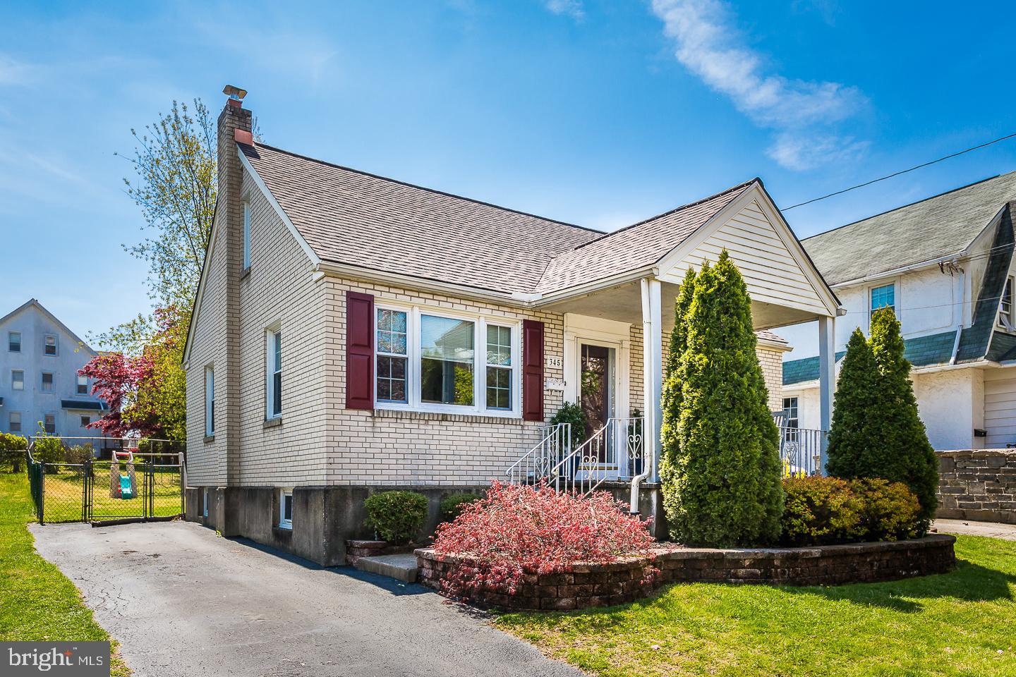 345 Strathmore Road Havertown, PA 19083 - Photo 2 of 37