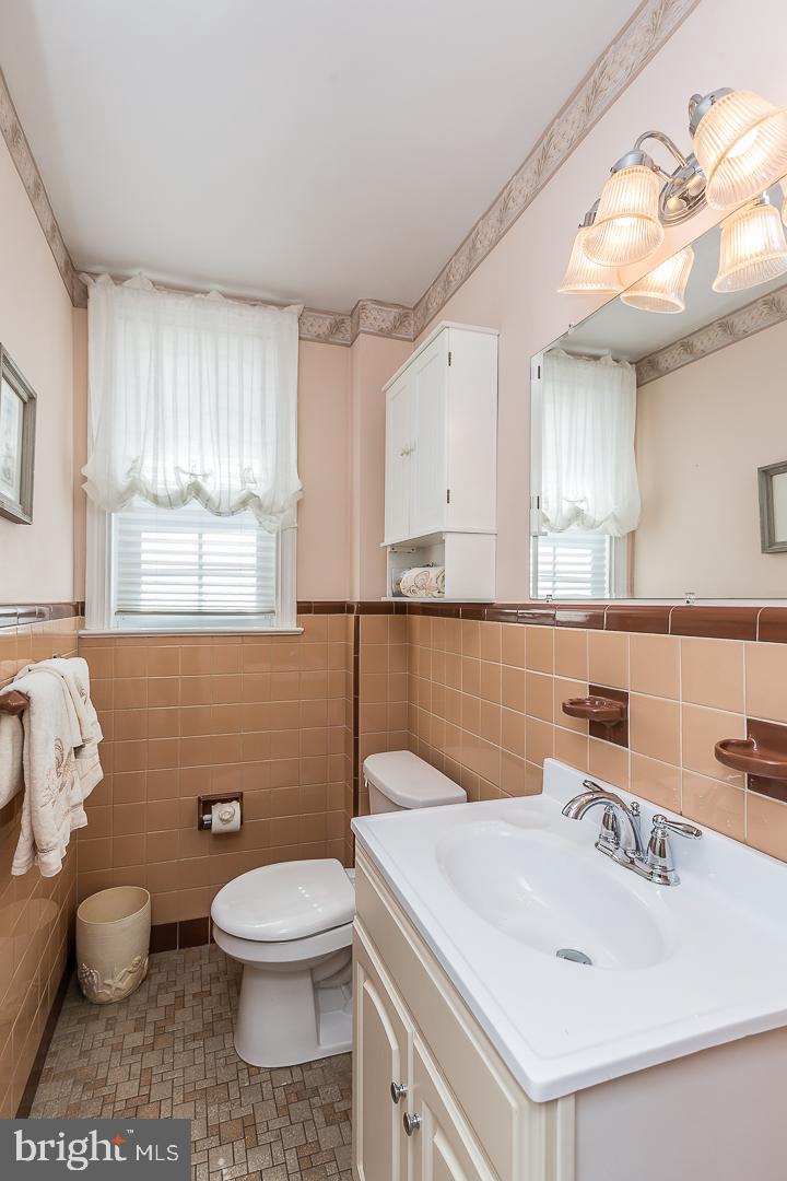 345 Strathmore Road Havertown, PA 19083 - Photo 18 of 37