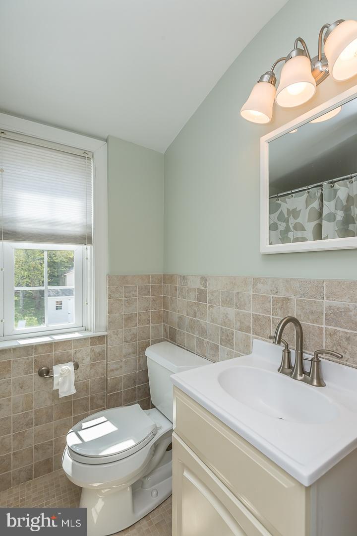345 Strathmore Road Havertown, PA 19083 - Photo 22 of 37