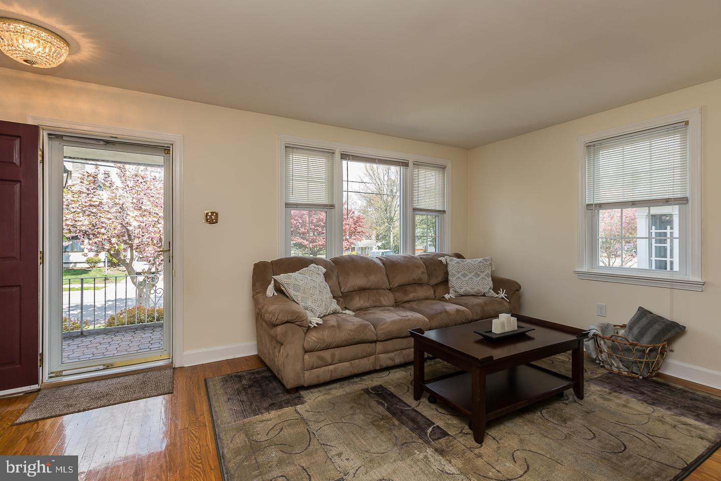 345 Strathmore Road Havertown, PA 19083 - Photo 8 of 37