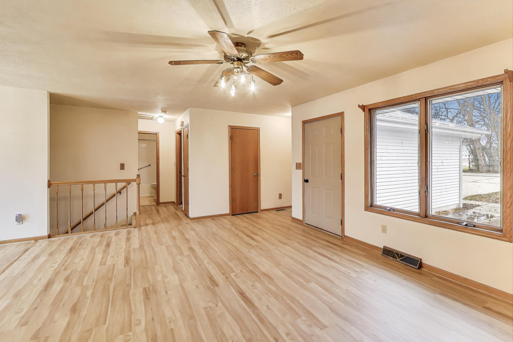 478 Sweet Road Darien, WI 53114 - Photo 5 of 34 ag_0035