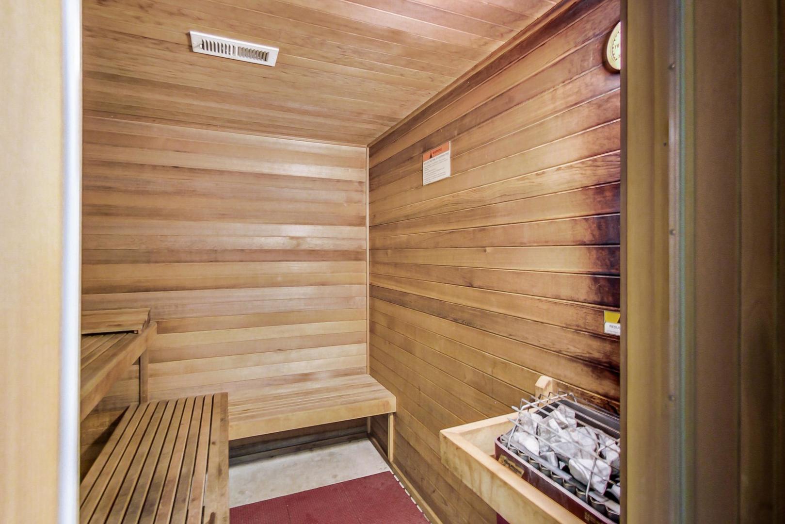 1717 South Prairie Avenue, Unit 1910 Chicago, IL 60616 - Photo 34 of 48 a view of walk in closet