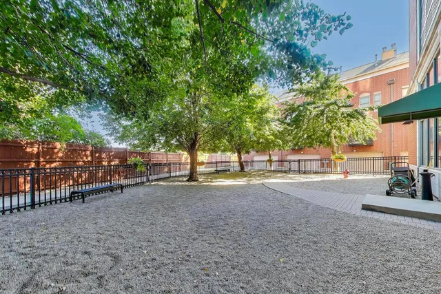 $545,000 | 1717 South Prairie Avenue, Unit 1910, Chicago, IL 60616