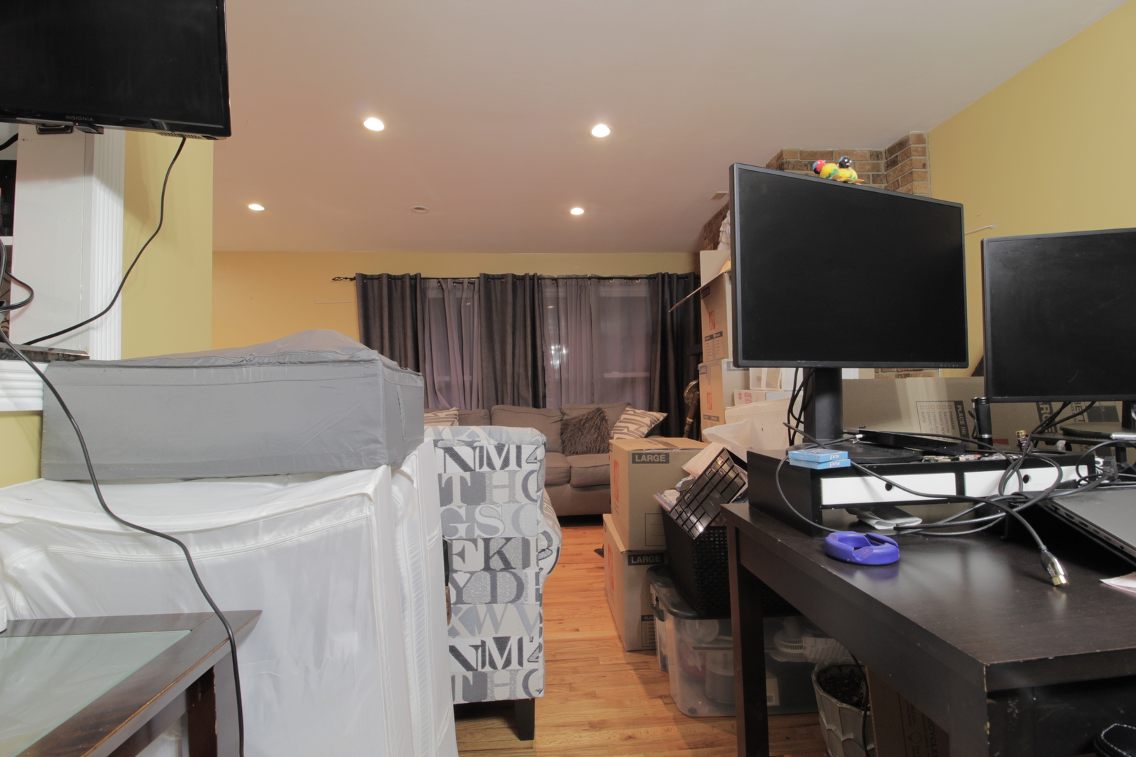 18157 Rockwell Avenue Homewood, IL 60430 - Photo 4 of 21 a living room with furniture and a flat screen tv