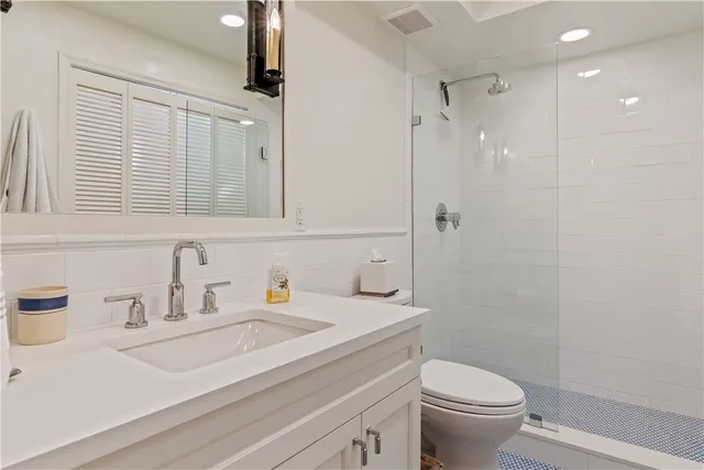 $9,500 | 2636 Ocean Drive, Unit 404, Vero Beach, FL 32963