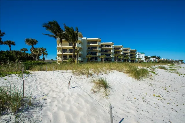 $9,500 | 2636 Ocean Drive, Unit 404, Vero Beach, FL 32963