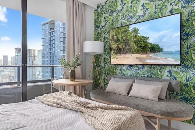 $4,500 | 159 Northeast 6th Street, Unit 2414, Miami, FL 33132