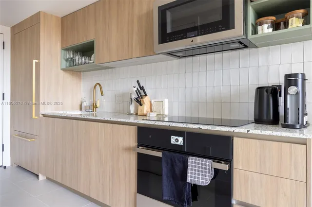 $4,500 | 159 Northeast 6th Street, Unit 2414, Miami, FL 33132