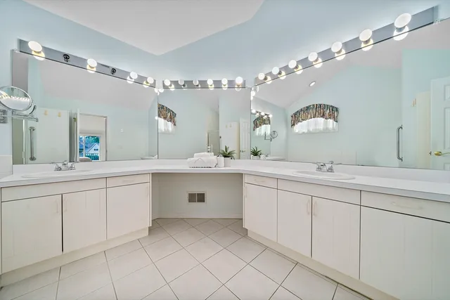 $629,000 | 132 Cannon Forge Drive, Unit 132, Foxboro, MA 02035