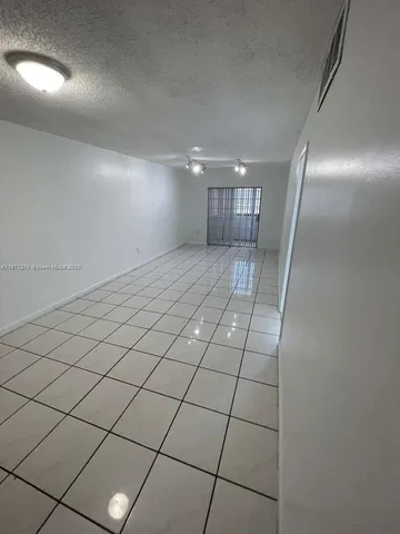 $1,800 | 6095 West 19th Avenue, Unit 304, Hialeah, FL 33012