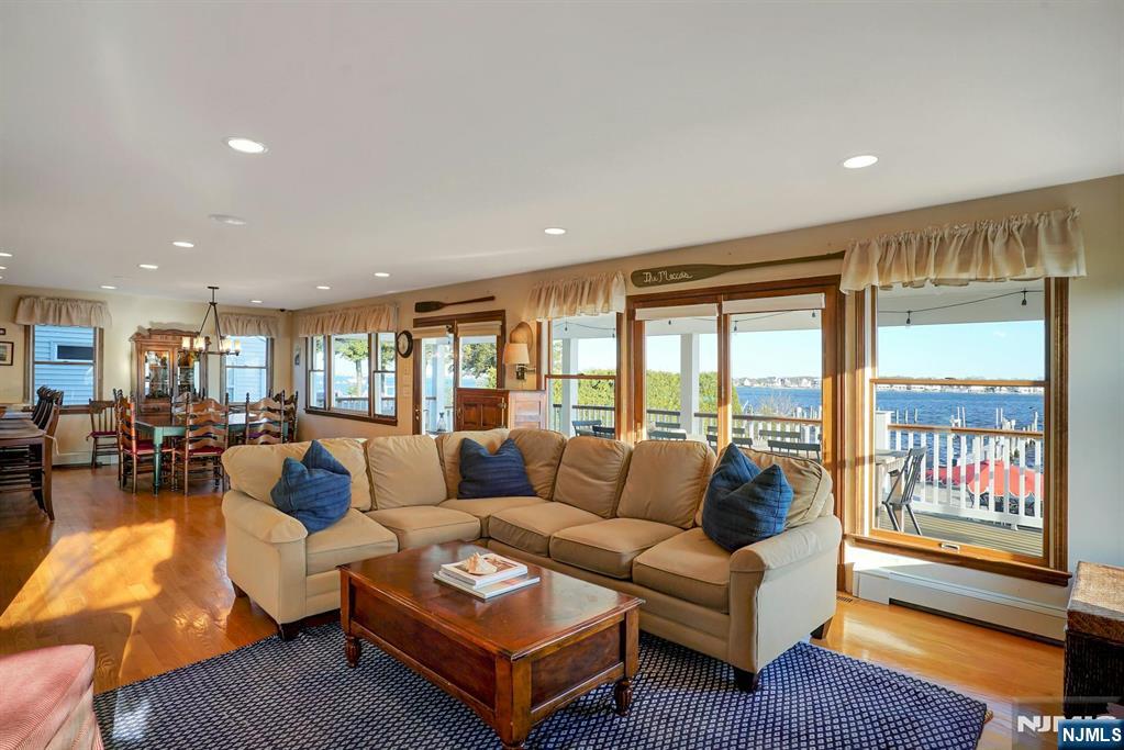 599 Point Avenue Brick, NJ 08724 - Photo 5 of 48