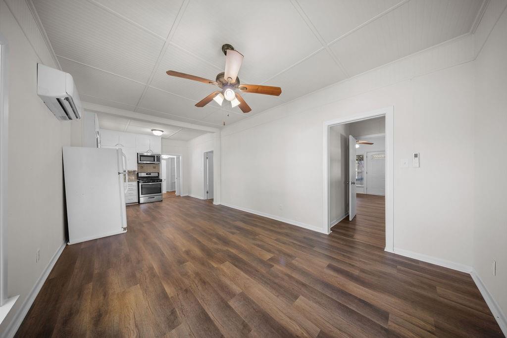 132 Stacks Road Ennis, TX 75119 - Photo 12 of 36 Gallery Image 12