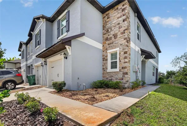 $2,400 | 7050 Ripple Pond Loop, Zephyrhills, FL 33541