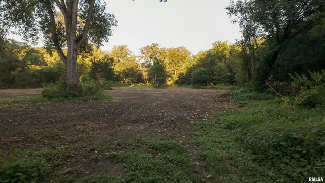 $2,600,000 | 0 East 1450 Road, Dahinda, IL 61428