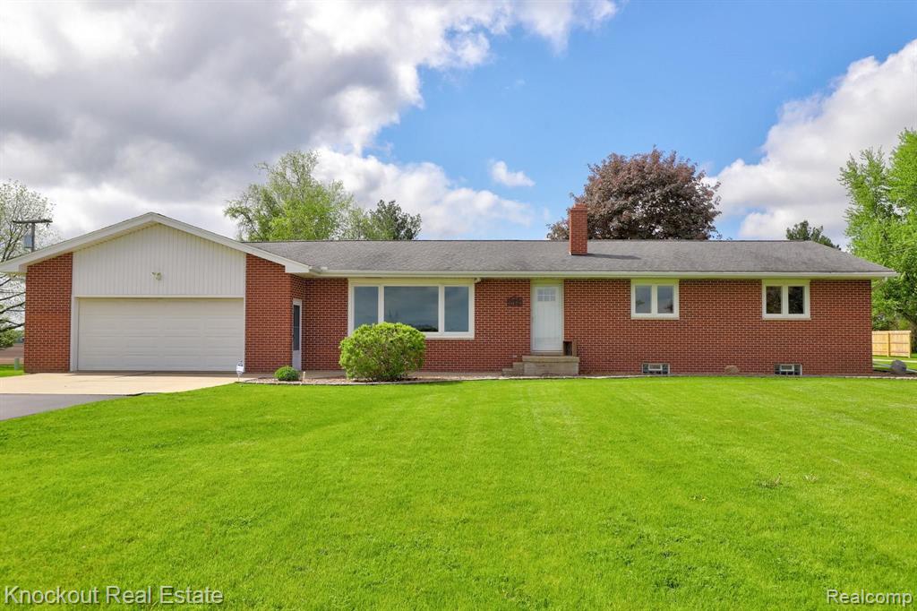 6029 Waterman Road Vassar, MI 48768 - Photo 3 of 68