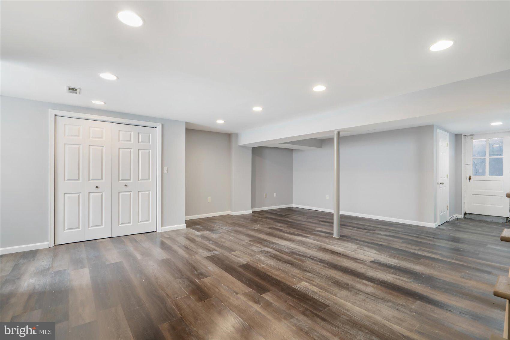 1514 Kingsway Road Baltimore, MD 21218 - Photo 18 of 45