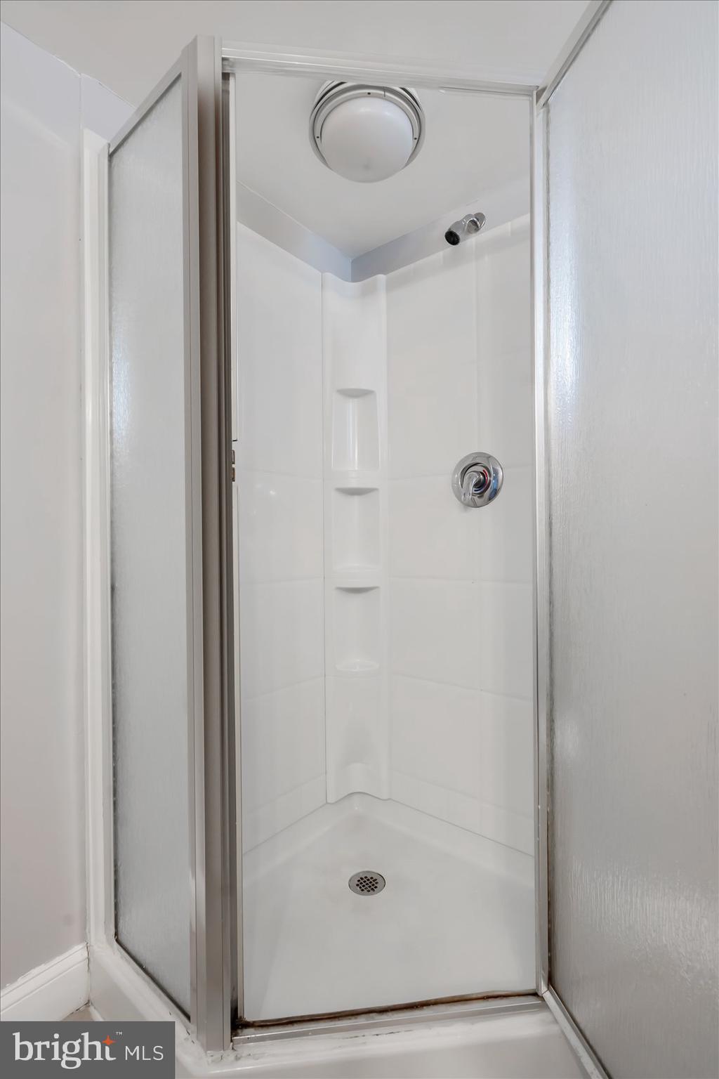 1514 Kingsway Road Baltimore, MD 21218 - Photo 24 of 45