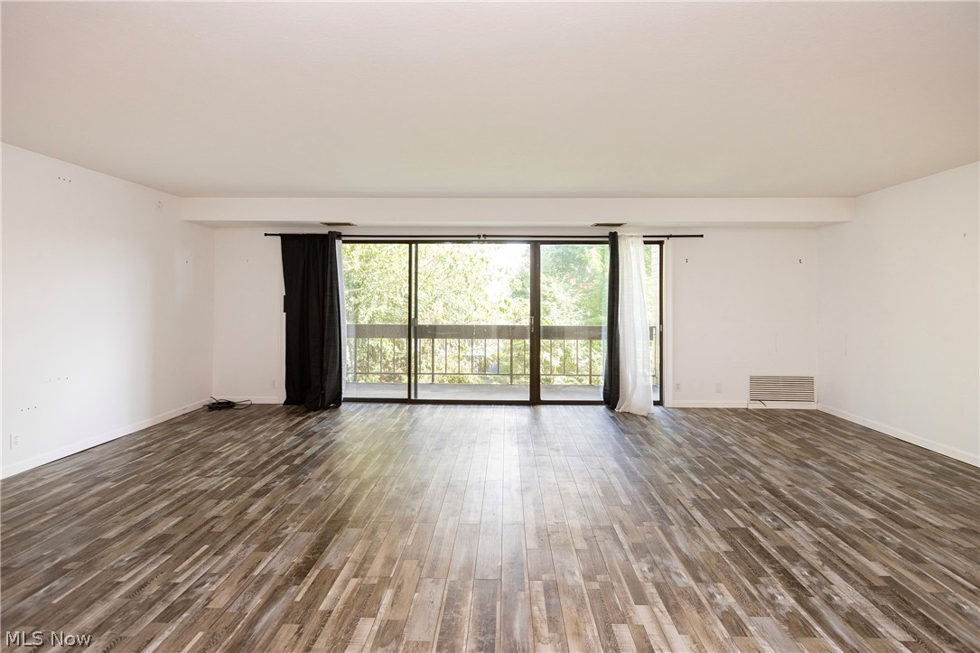 22555 Center Ridge Road, Unit 403 Rocky River, OH 44116 - Photo 10 of 40 Gallery Image 10