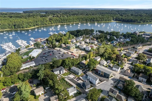 $359,900 | 32 Exchange Street, Unit 203, East Greenwich, RI 02818