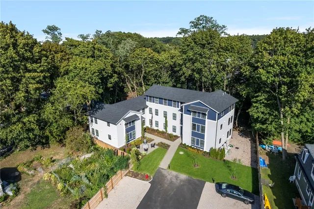 $359,900 | 32 Exchange Street, Unit 203, East Greenwich, RI 02818