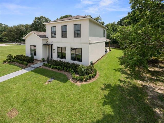 1206 Rue Monet Mandeville, LA 70471 - Photo 2 of 10