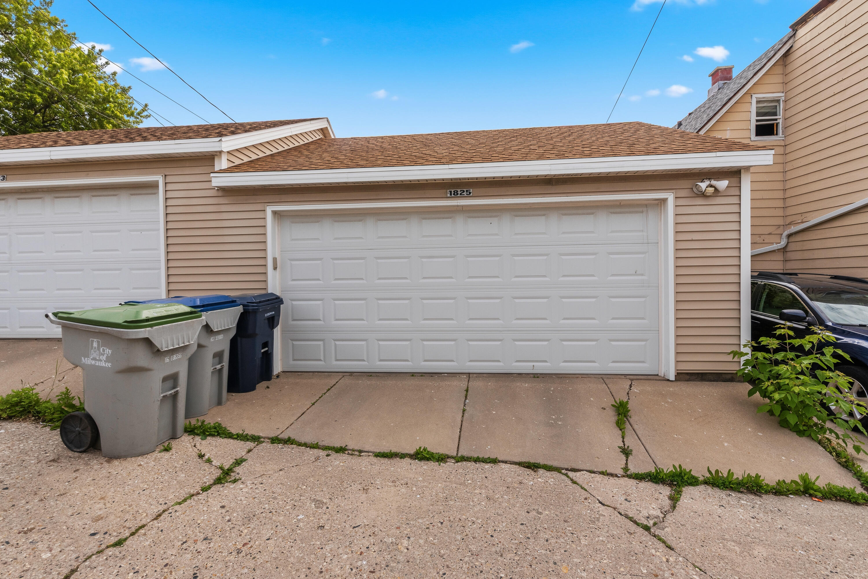 1825 South 3rd Street, Unit 1825 Milwaukee, WI 53204 - Photo 15 of 29 Garage