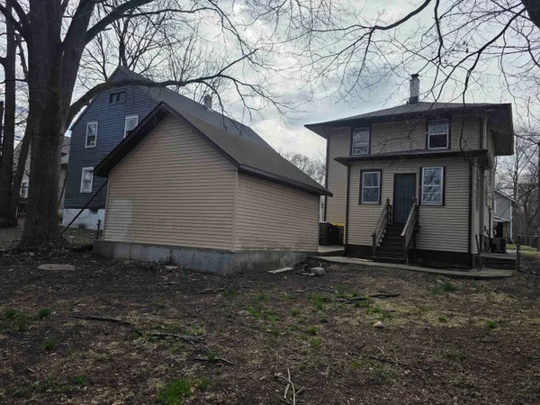 $1,350 | 321 Albert Avenue, Rockford, IL 61101