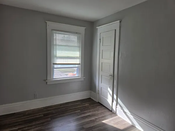 $1,350 | 321 Albert Avenue, Rockford, IL 61101