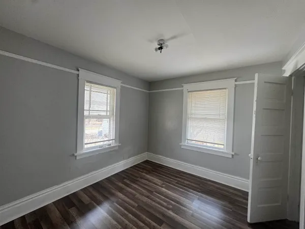 $1,350 | 321 Albert Avenue, Rockford, IL 61101