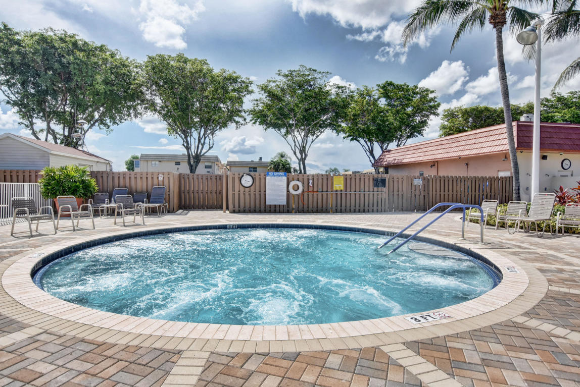 237 Piedmont F Delray Beach, FL 33484 - Photo 44 of 50 jacuzzi pool