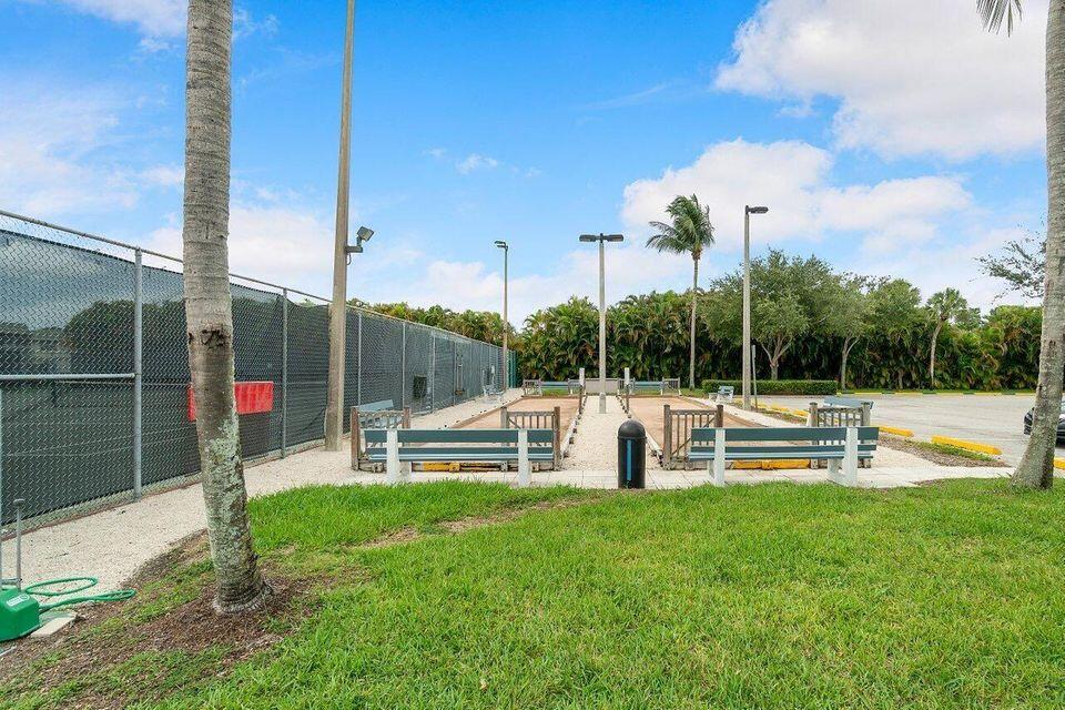 237 Piedmont F Delray Beach, FL 33484 - Photo 47 of 50 20220927193043957944000000-o