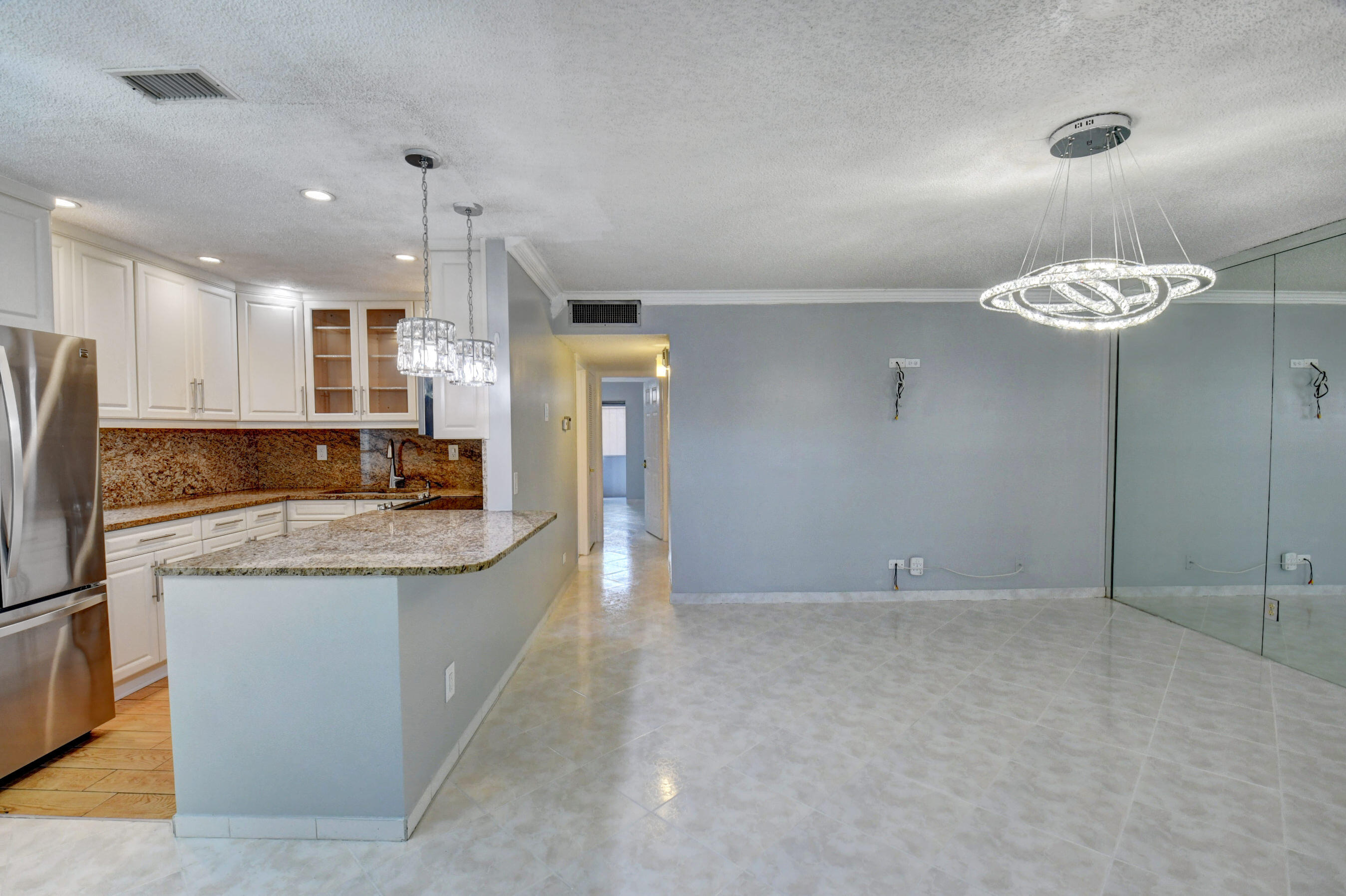 237 Piedmont F Delray Beach, FL 33484 - Photo 5 of 50 DSC_4746_47_48_49_50