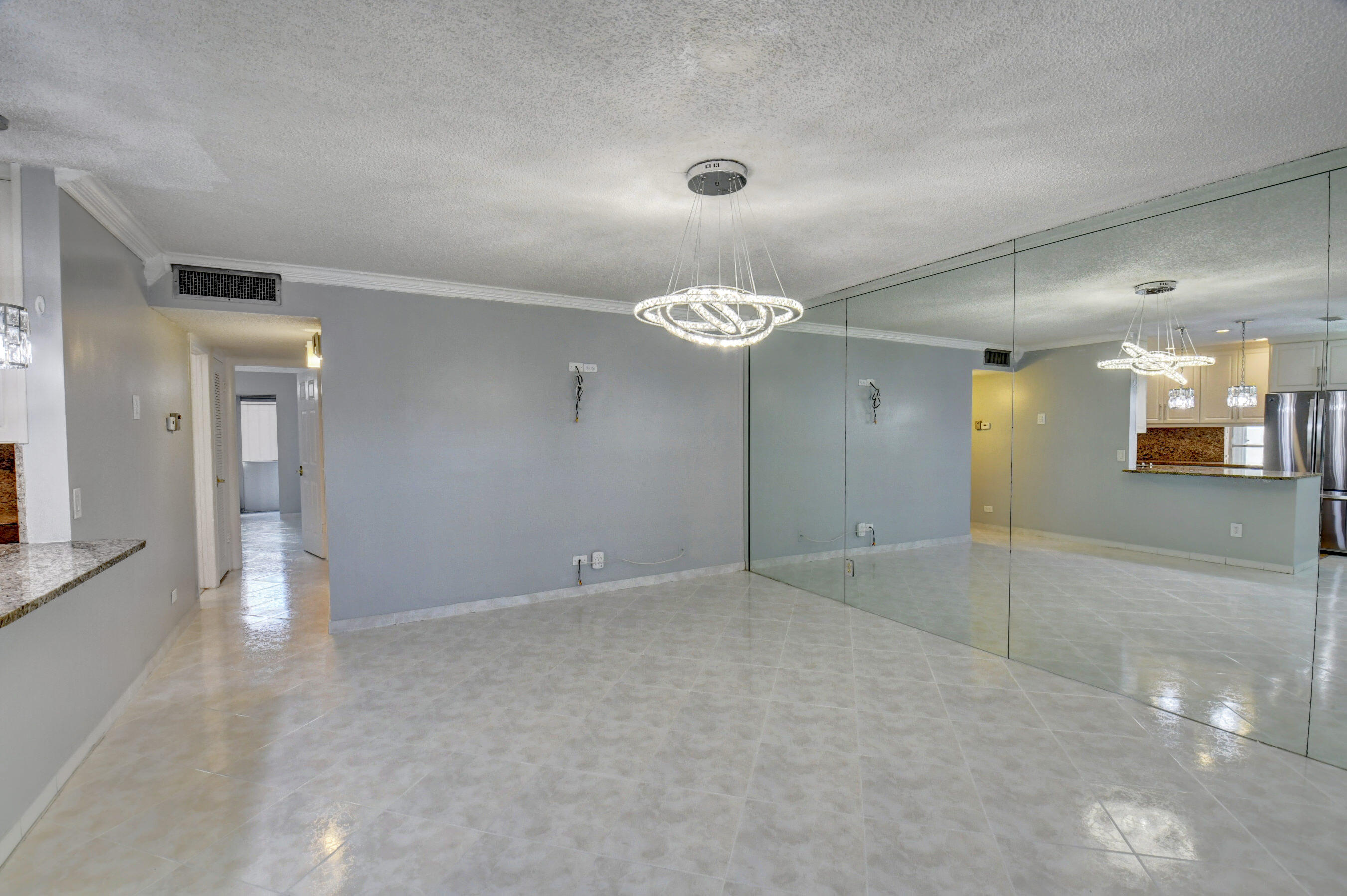 237 Piedmont F Delray Beach, FL 33484 - Photo 6 of 50 DSC_4751_2_3_4_5
