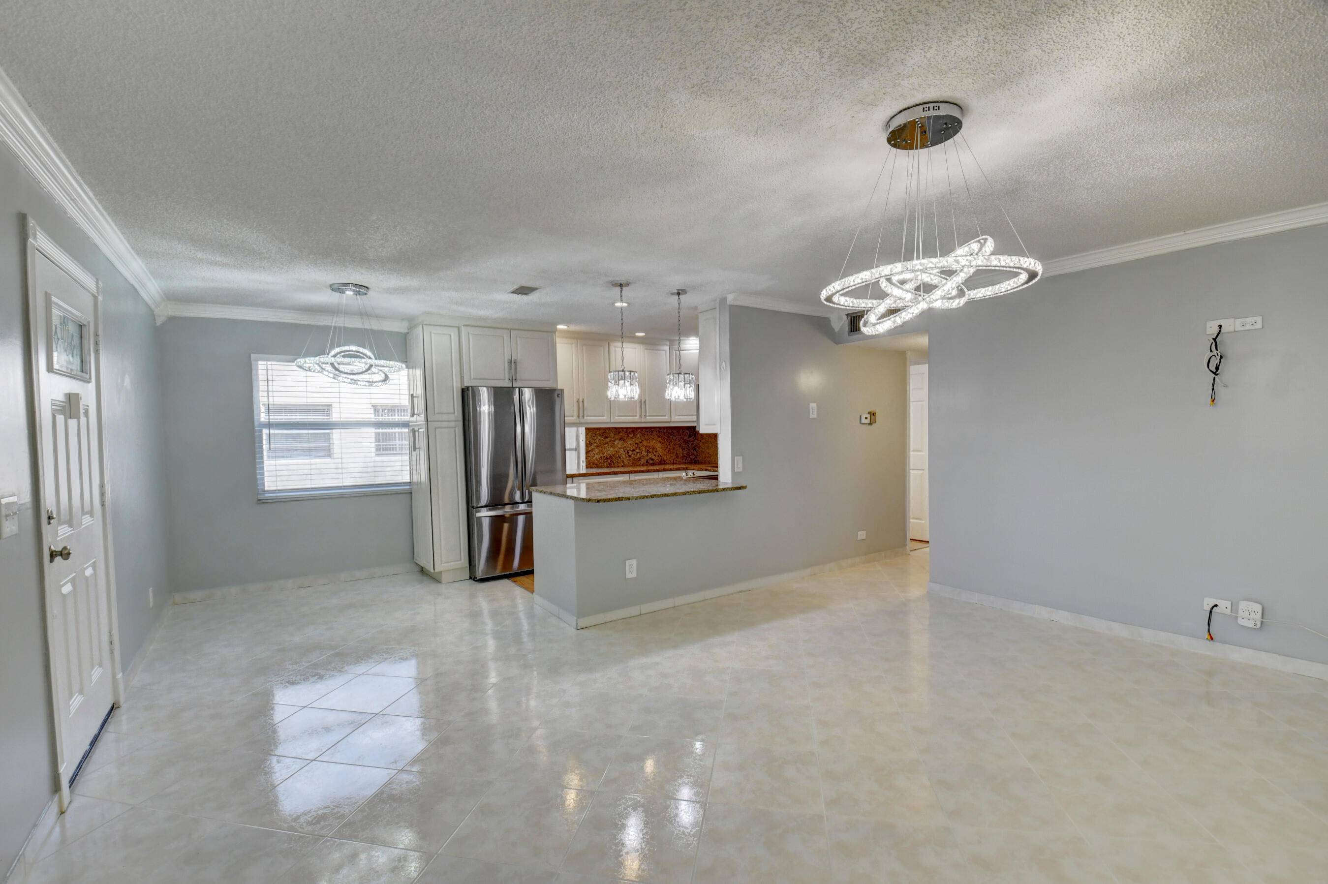 237 Piedmont F Delray Beach, FL 33484 - Photo 7 of 50 DSC_4756_57_58_59_60