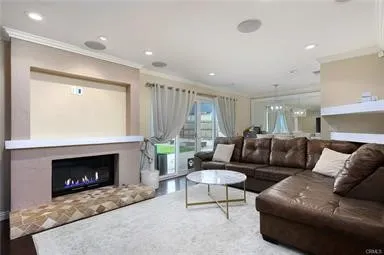 $4,000 | 624 Calle Tulipan, Thousand Oaks, CA 91360