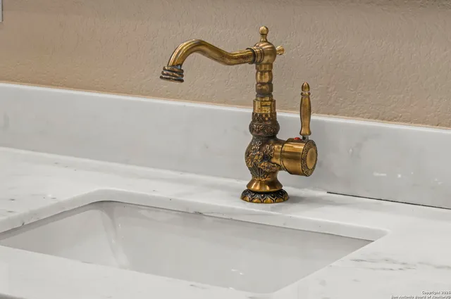 $2,000,000 | 18002 Granite Hill Drive, San Antonio, TX 78255