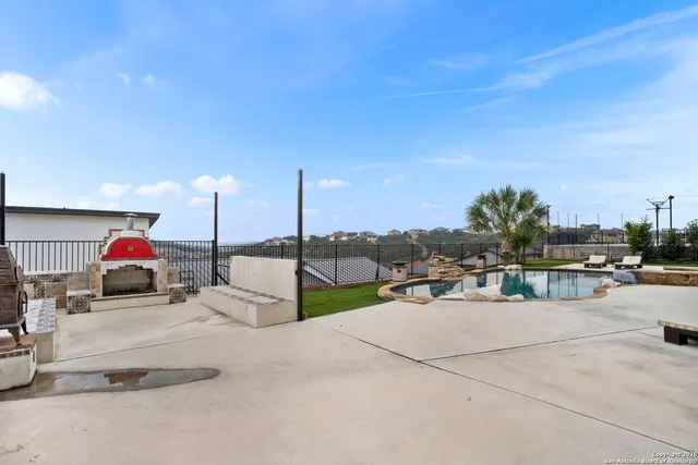 $2,000,000 | 18002 Granite Hill Drive, San Antonio, TX 78255