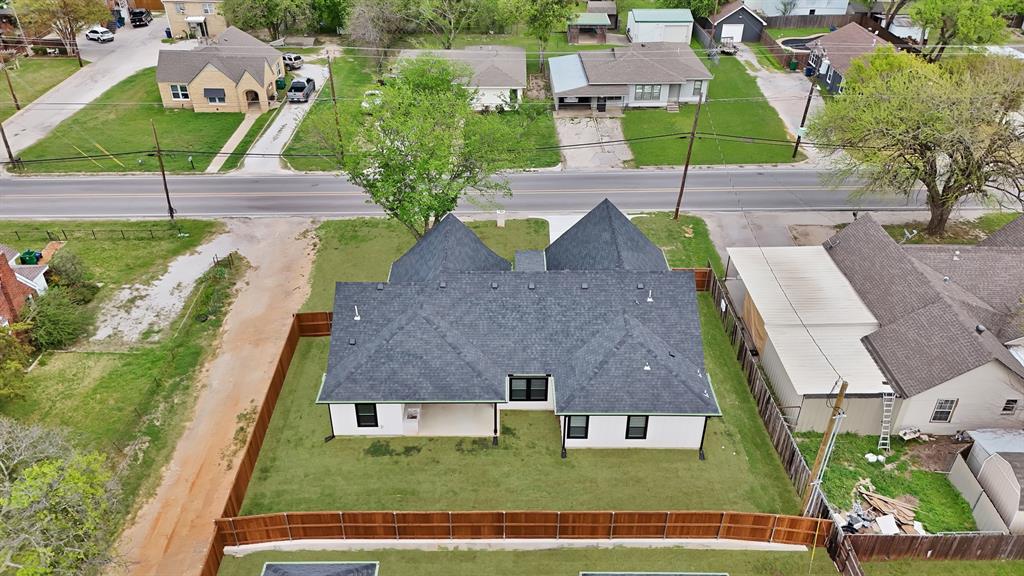 905 North Trinity Street Decatur, TX 76234 - Photo 10 of 40