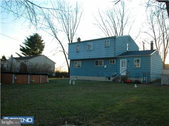 1327 Cherry Tree Road Aston, PA 19014 - Photo 6 of 6 Exterior Back