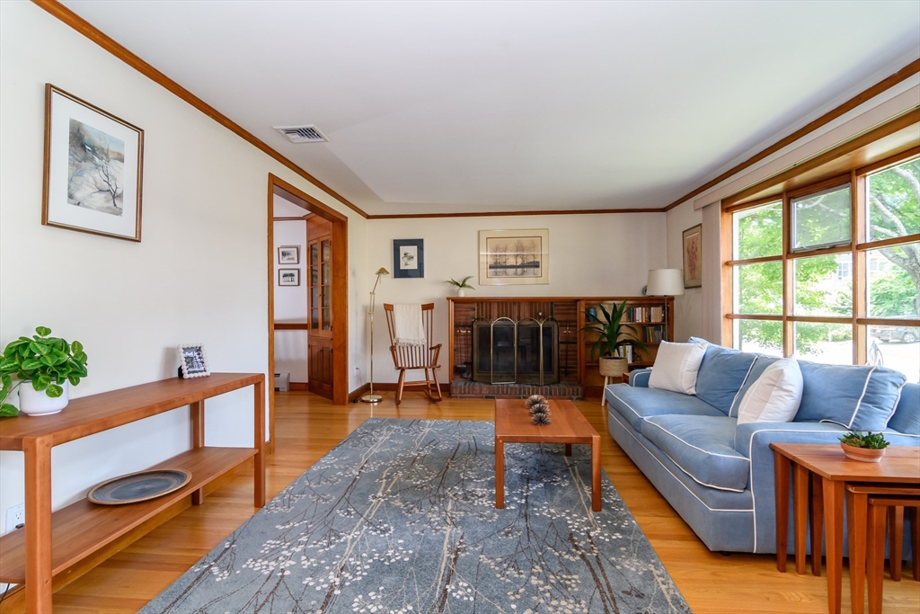 78 Whiting Way Needham, MA 02492 - Photo 3 of 19