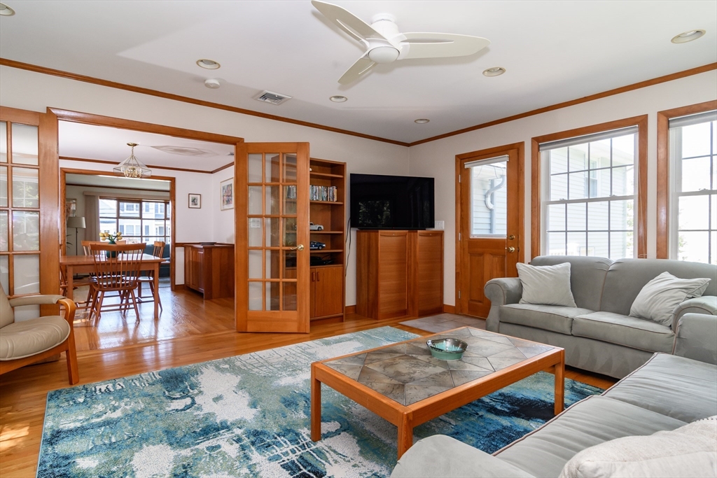 78 Whiting Way Needham, MA 02492 - Photo 6 of 19