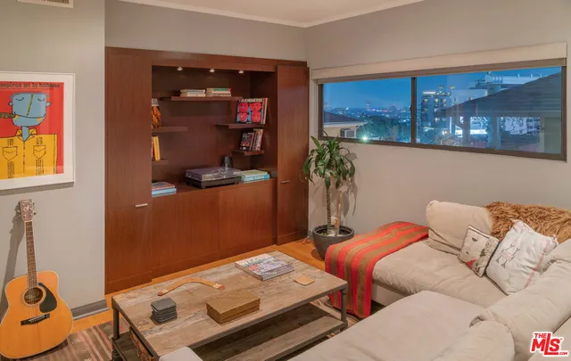 $895,000 | 1133 North Clark Street, Unit 103, West Hollywood, CA 90069