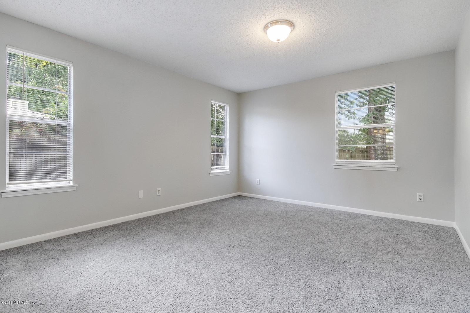 5334 Clarendon Road Jacksonville, FL 32205 - Photo 15 of 25 Master Bedroom