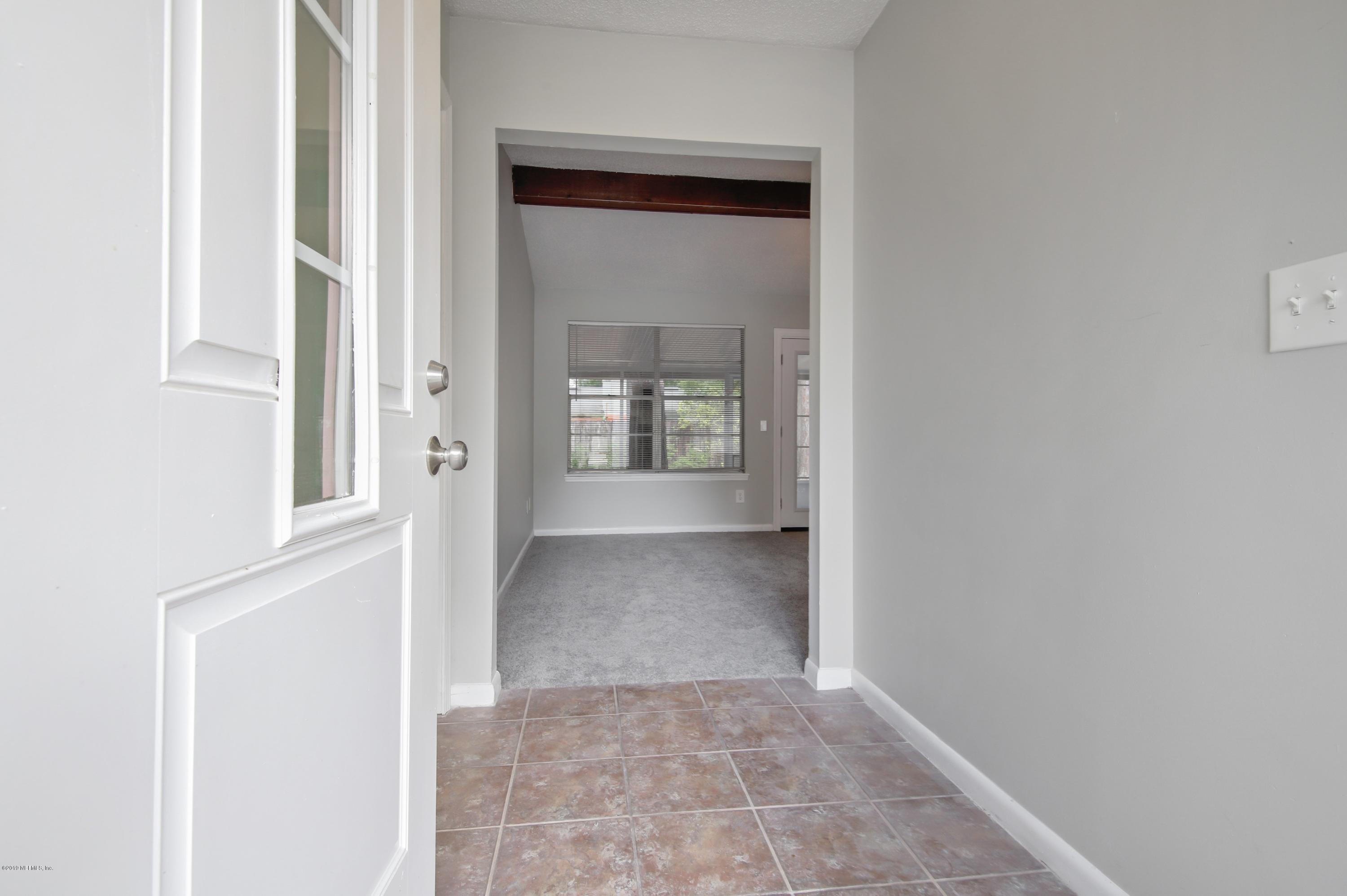 5334 Clarendon Road Jacksonville, FL 32205 - Photo 3 of 25 Foyer
