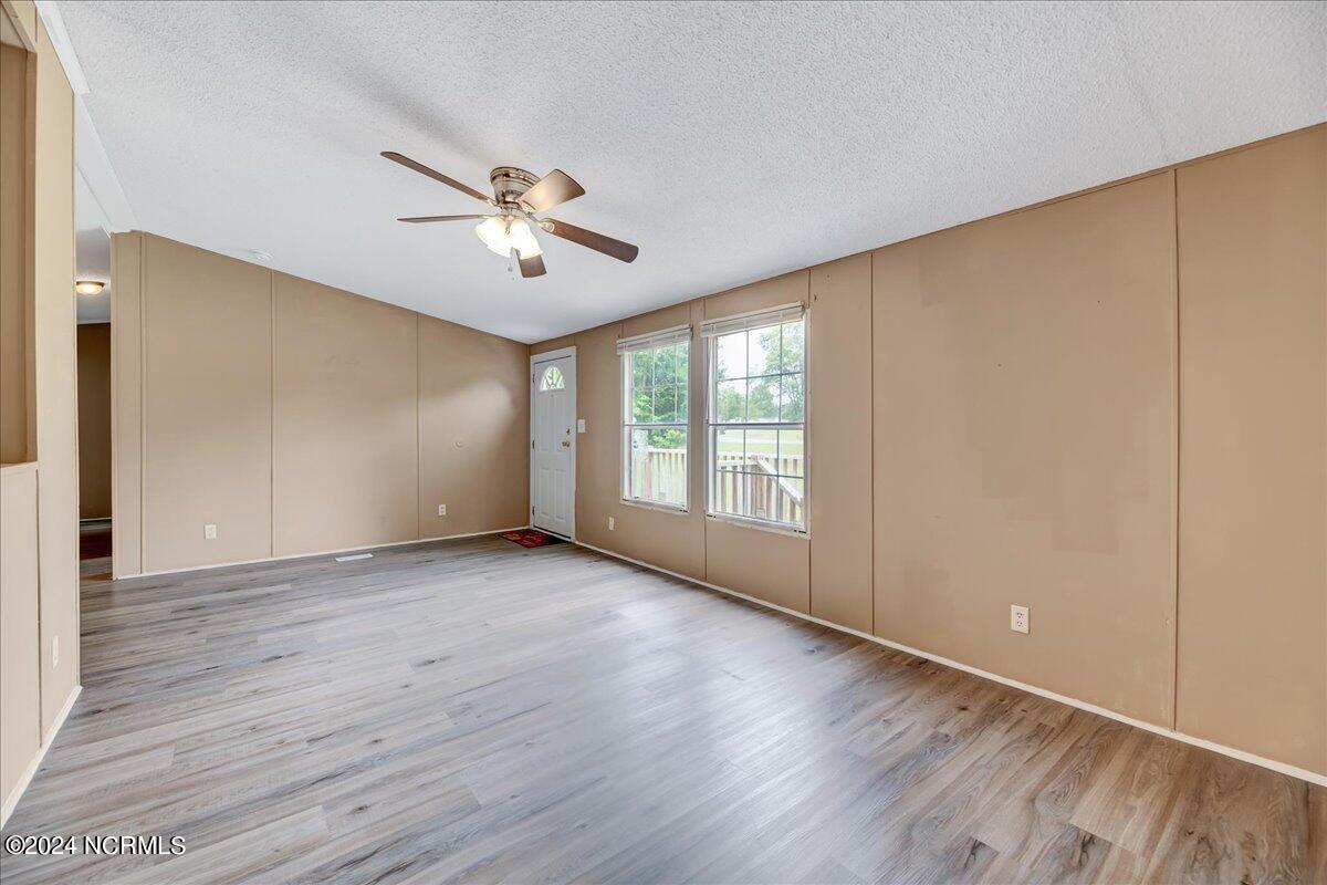 209 Arrowhead Road Dudley, NC 28333 - Photo 7 of 36 07-209 Arrowhead Rd-7