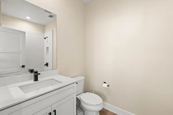 $791,000 | 9873 MacArthur Boulevard, Unit F, Oakland, CA 94605